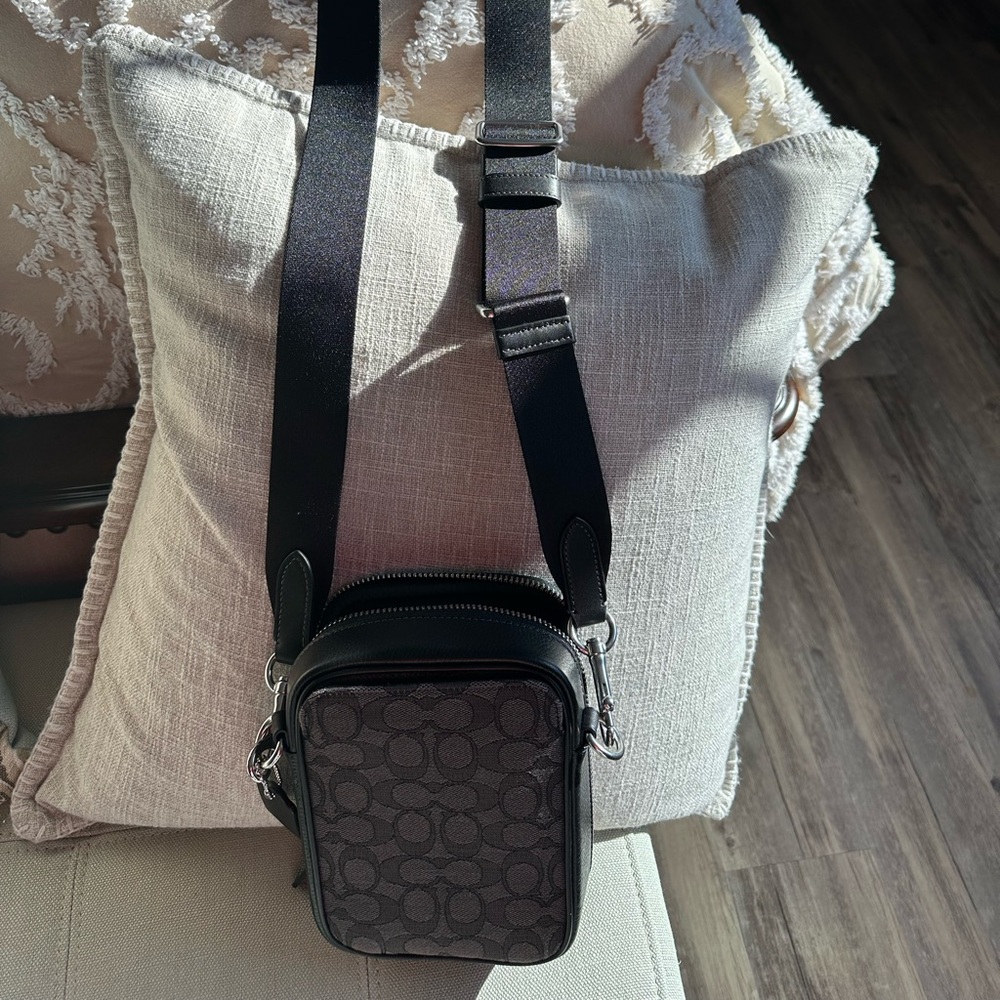 Stanton Crossbody In Signature Jacquard; Style # CH097